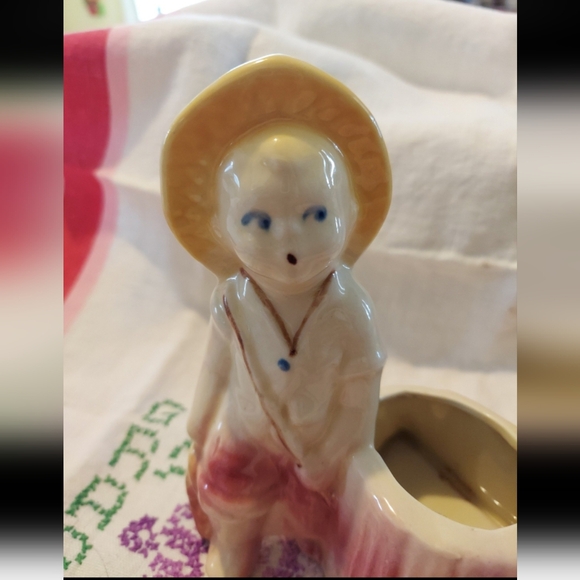 Shawnee Fishing Boy Planter/Vase - Picture 4 of 7